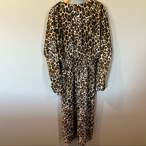 WAYF Gabrielle Leopard Animal Print Midi Dress Small - Picture 8 of 9